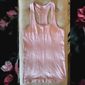 Lululemon Swiftly Racer Tank in lavender size 4